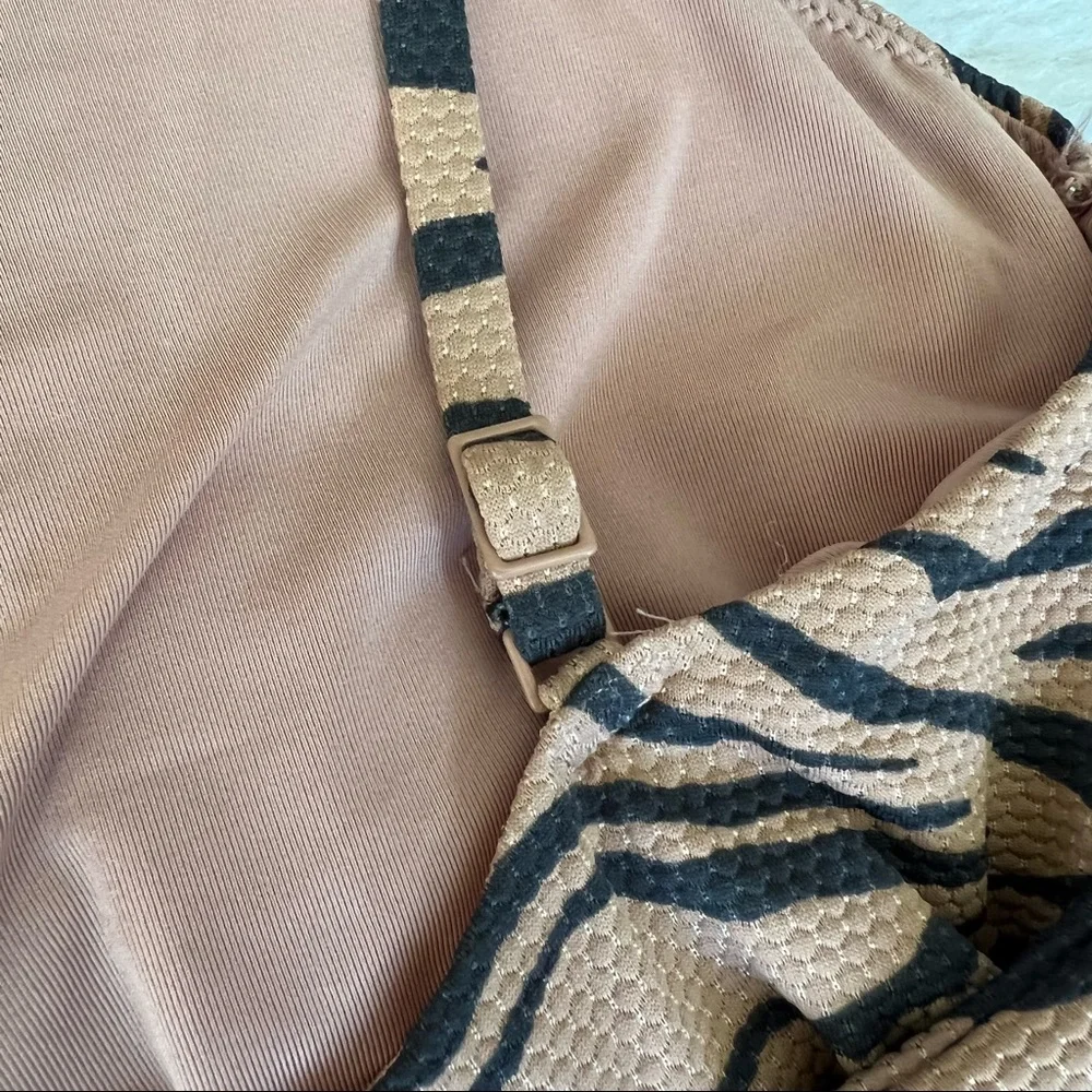 Like-New Aerie Wrap One-Piece Cutout Swimsuit | Animal Print | Sz M LONG - Picture 8 of 14